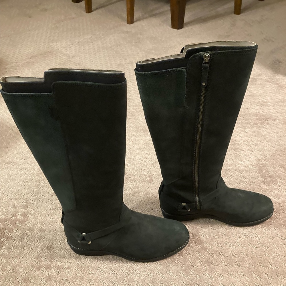 Womens black boots